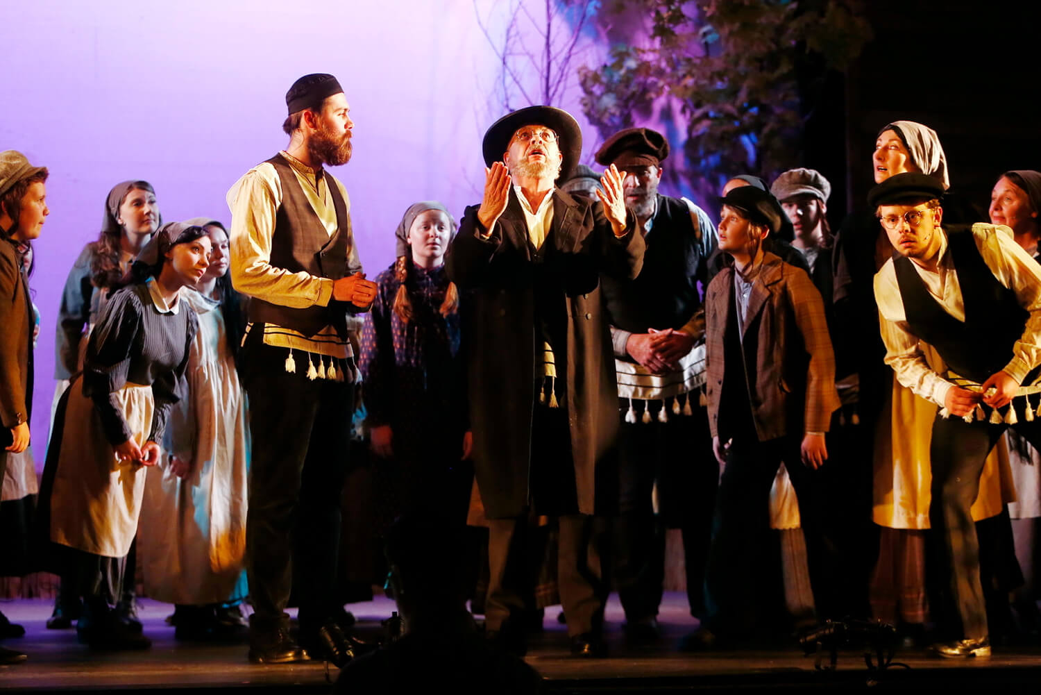 Fiddler-on-the-Roof-_0001s_0004_Layer 39