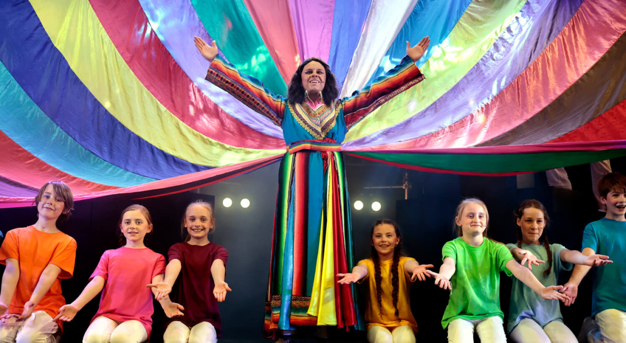 Joseph and the Amazing Technicolor Dreamcoat