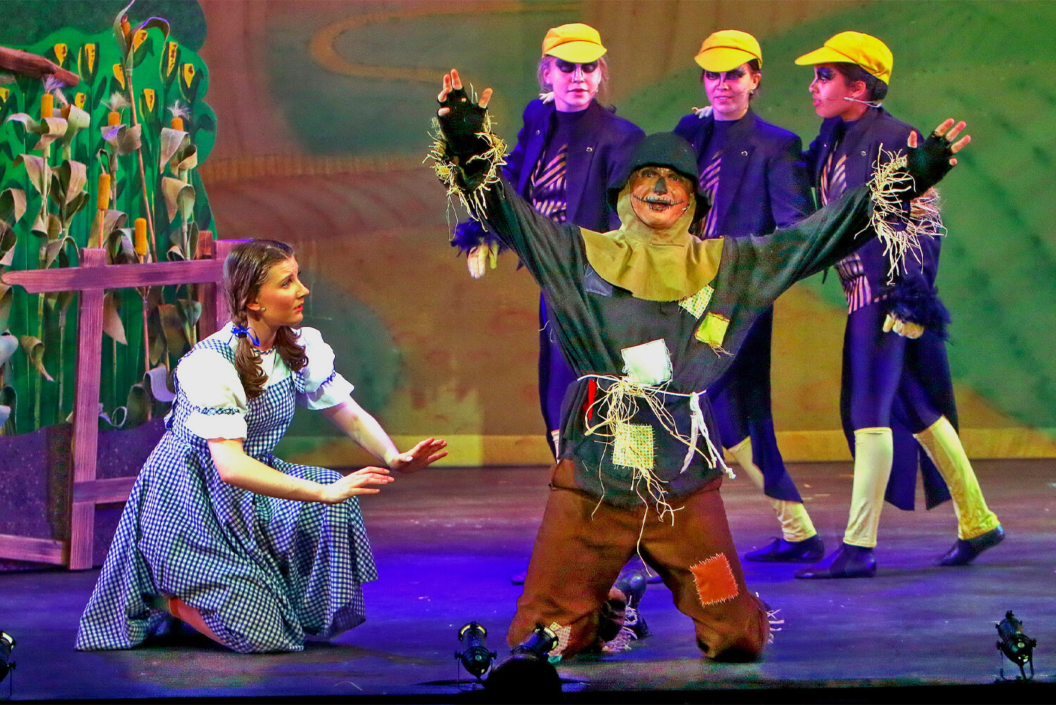 The-Wizard-Of-Oz_0002s_0000_Layer 20